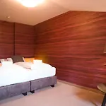 Apartment Alpine Living By We Rent, Summercard Included