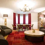 Alpine Living By We Rent, Summercard Included Apartment