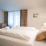 Alpine Living By We Rent, Summercard Included Apartment