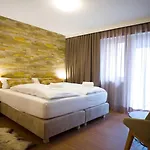 Apartment Alpine Living By We Rent, Summercard Included *
