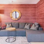 Alpine Living By We Rent, Summercard Included Apartment