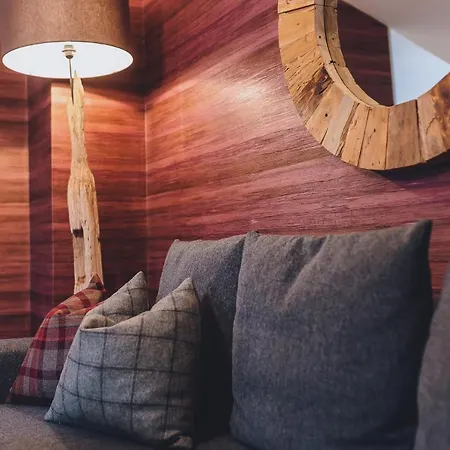 Alpine Living By We Rent * Τσελ αμ Ζέε