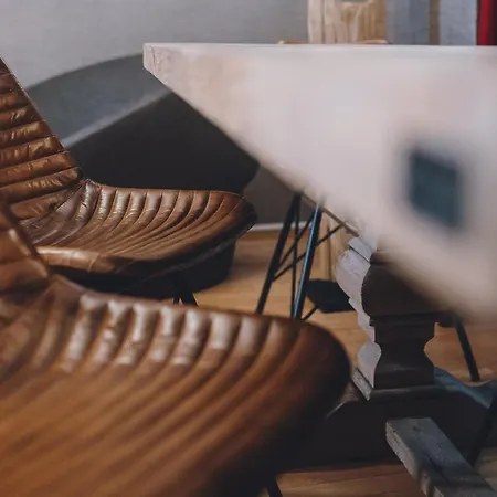 Alpine Living By We Rent Τσελ αμ Ζέε