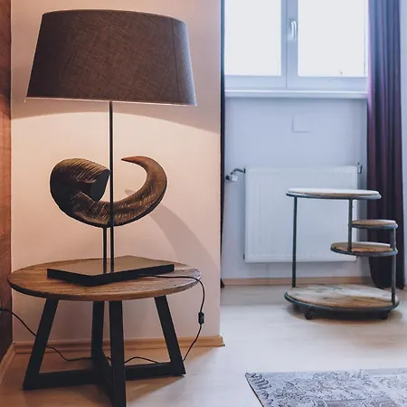 Alpine Living By We Rent * Τσελ αμ Ζέε