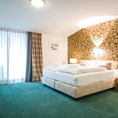 Alpine Living By We Rent * Τσελ αμ Ζέε