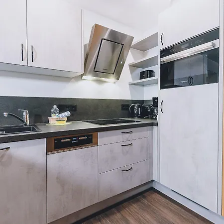 Apartment Alpine Living By We Rent, Summercard Included