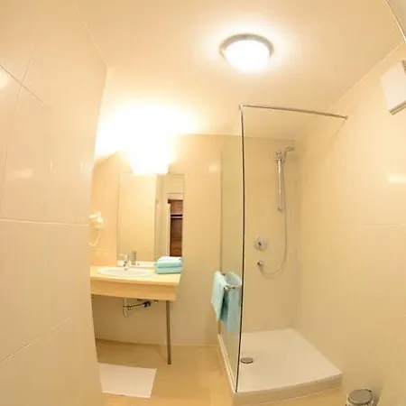 Alpine Living By We Rent, Summercard Included Appartement
