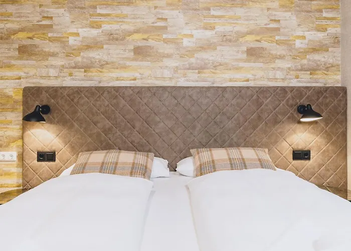 公寓 Alpine Living By We Rent, Summercard Included