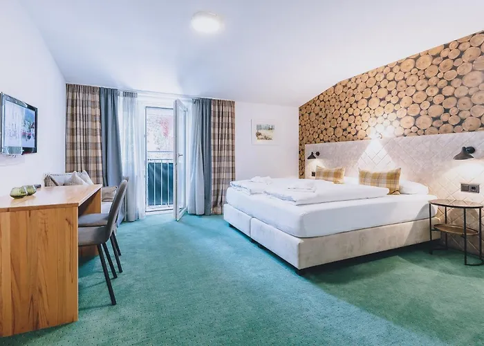 Alpine Living By We Rent, Summercard Included Apartament