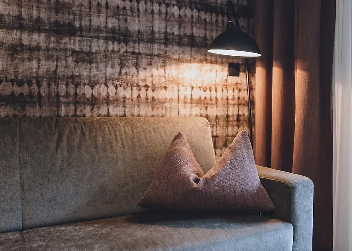 Alpine Living By We Rent, Summercard Included