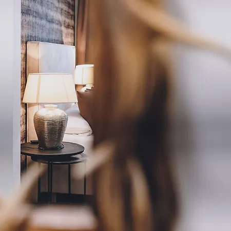 Alpine Living By We Rent 滨湖采尔